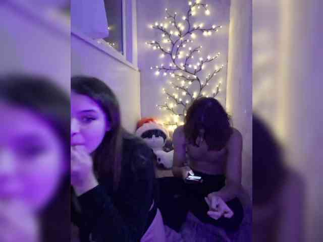 CharismaFox webcam