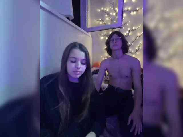 CharismaFox webcam