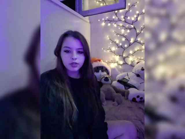 CharismaFox webcam