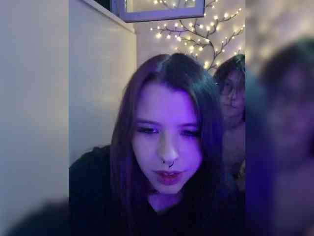 CharismaFox webcam