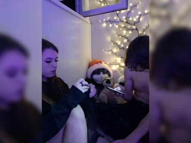 CharismaFox webcam