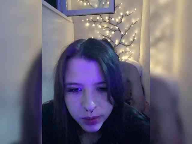 CharismaFox webcam