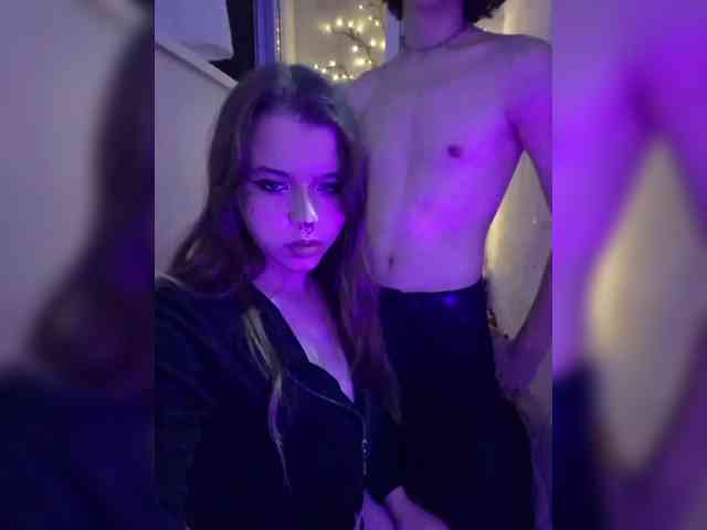 CharismaFox webcam