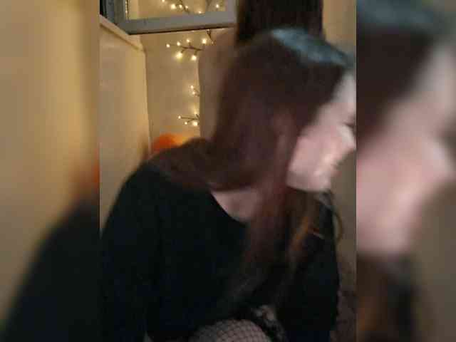 CharismaFox webcam