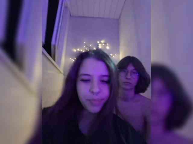 CharismaFox webcam