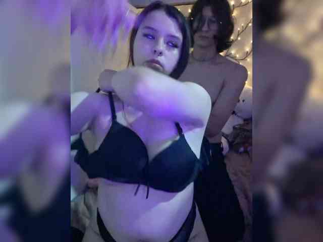 CharismaFox webcam