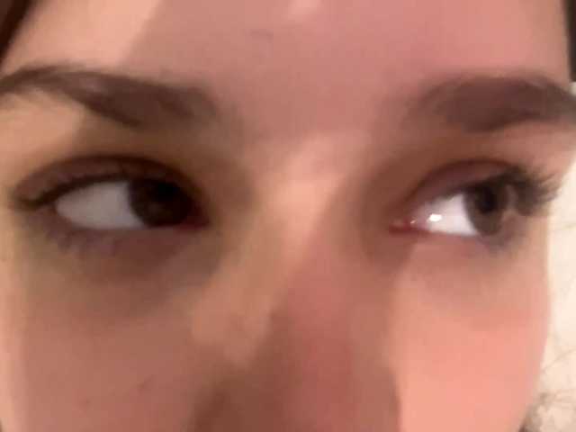 healmentaliti live cam on BongaCams