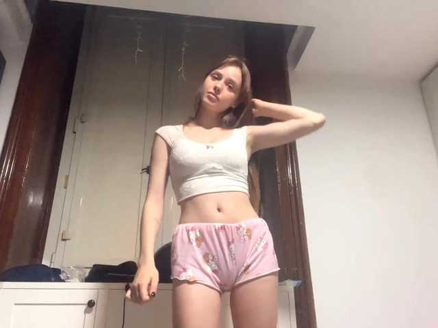 healmentaliti live cam on BongaCams
