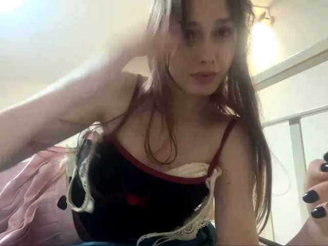 healmentaliti live cam on BongaCams
