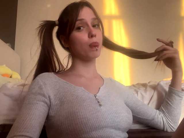 healmentaliti live cam on BongaCams