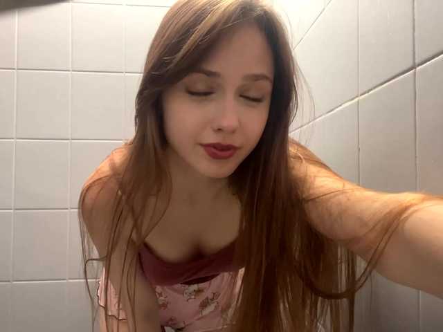healmentaliti live cam on BongaCams