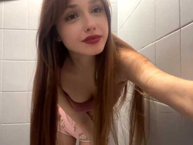 healmentaliti live cam on BongaCams