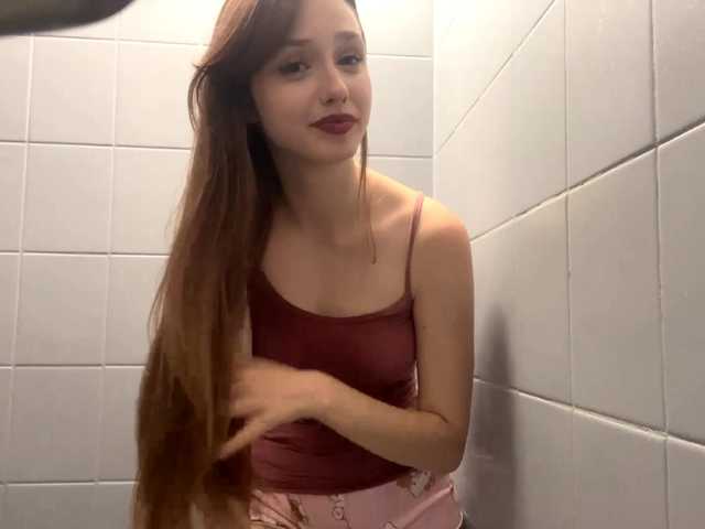 healmentaliti live cam on BongaCams