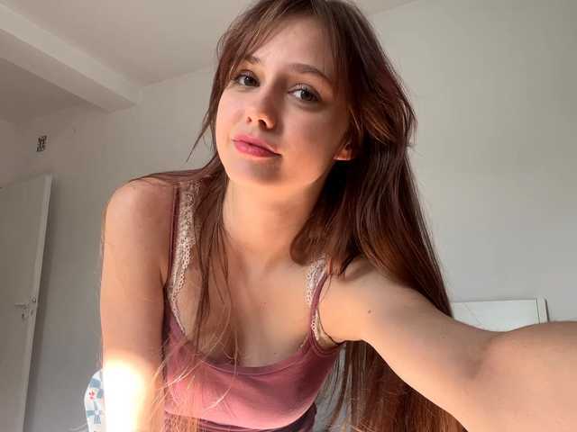healmentaliti live cam on BongaCams