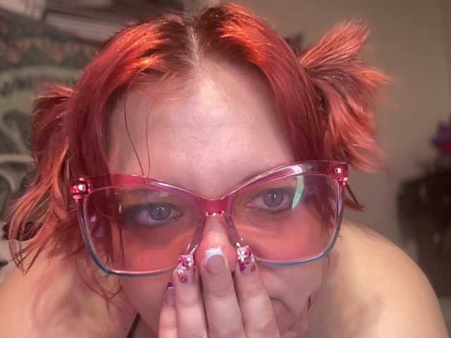 G0ldenare0las1 live cam on BongaCams