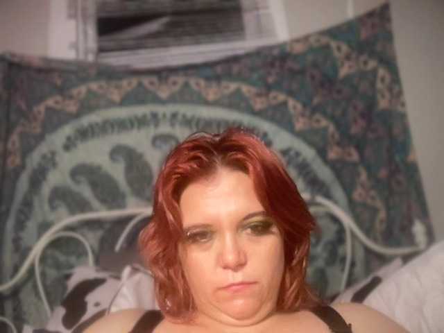 G0ldenare0las1 live cam on BongaCams