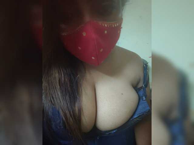 Kanikaa live cam on BongaCams