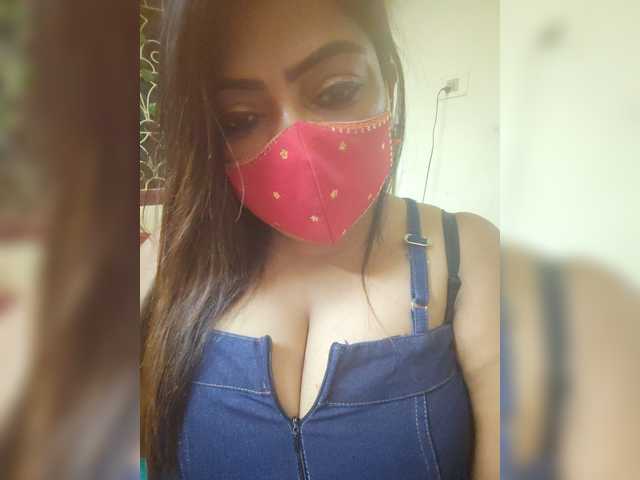 Kanikaa live cam on BongaCams