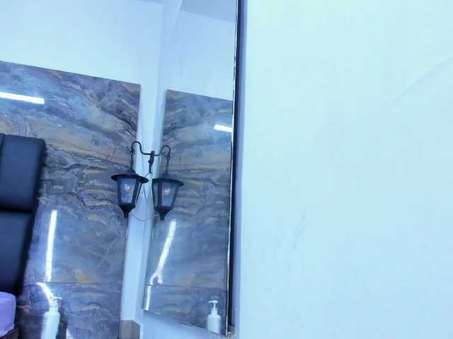 May-Clanfort live cam on BongaCams