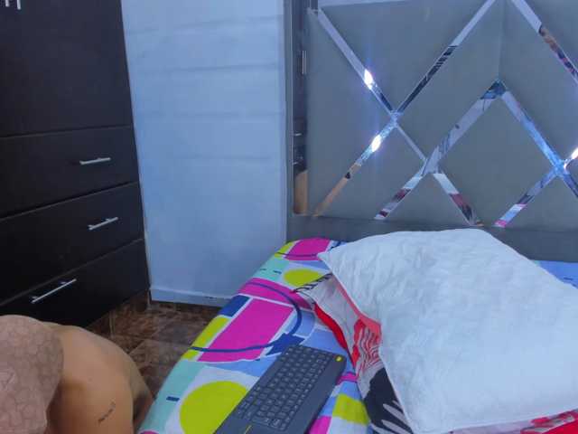 endlesschemistry live cam on BongaCams