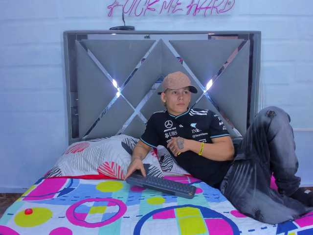 endlesschemistry live cam on BongaCams