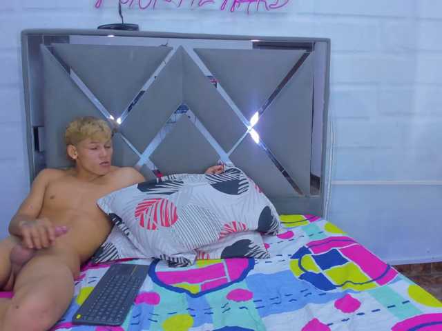 endlesschemistry live cam on BongaCams