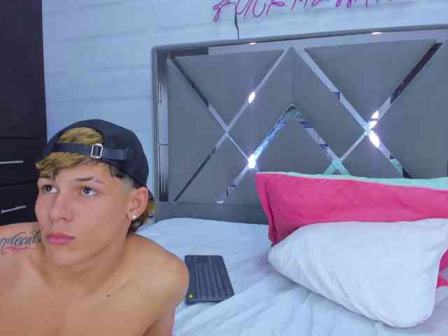 endlesschemistry webcam