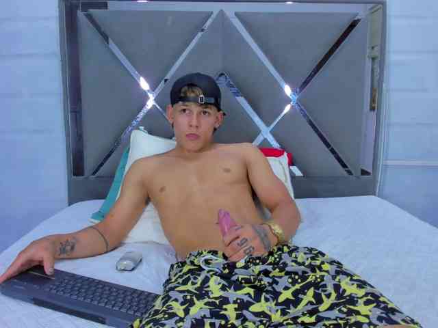 endlesschemistry webcam
