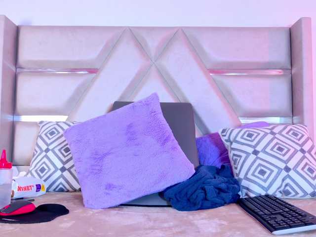 KeyraCoa live cam on BongaCams
