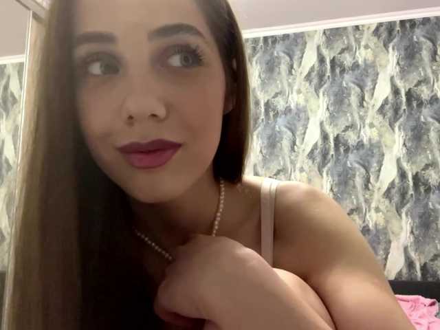 LatrishaDobbin live cam on BongaCams