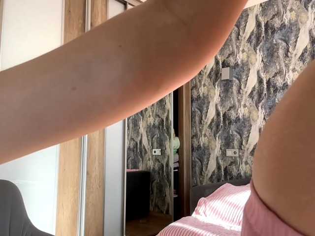 LatrishaDobbin live cam on BongaCams