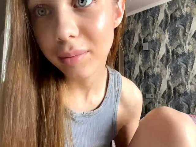 LatrishaDobbin live cam on BongaCams