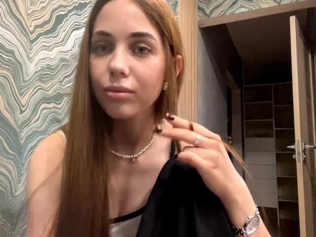 LatrishaDobbin live cam on BongaCams