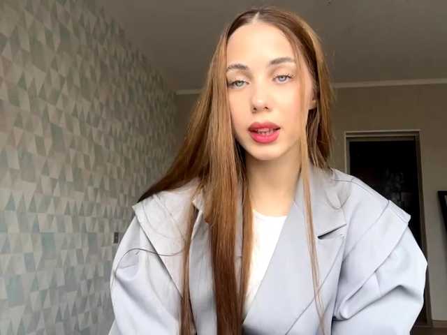LatrishaDobbin live cam on BongaCams