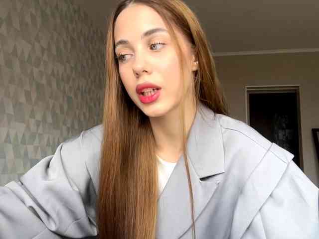 Model: LatrishaDobbin