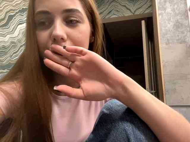 LatrishaDobbin webcam