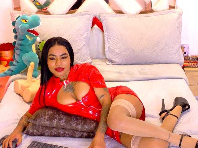 Anneroaa live cam on BongaCams
