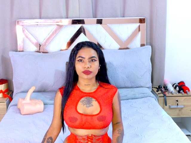 Anneroaa live cam on BongaCams