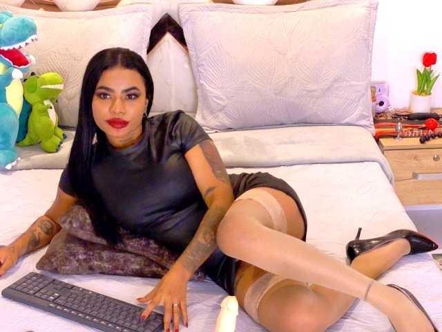 Anneroaa live cam on BongaCams