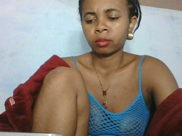 Khelicia34 live cam on BongaCams