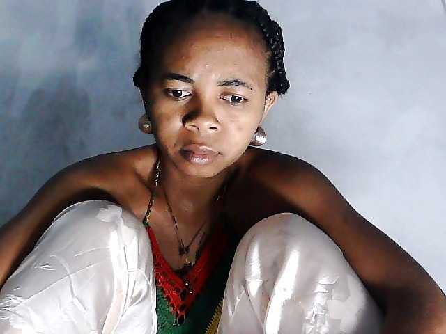 Khelicia34 live cam on BongaCams