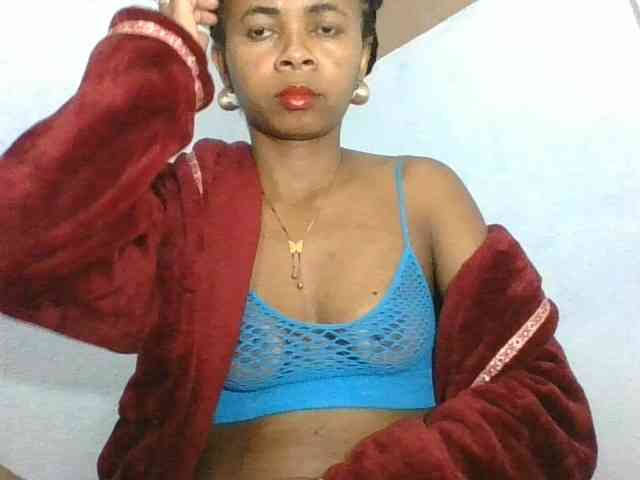 Model: Khelicia34