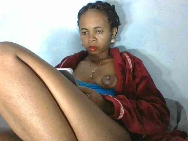 Model: Khelicia34