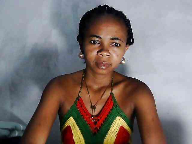 Model: Khelicia34