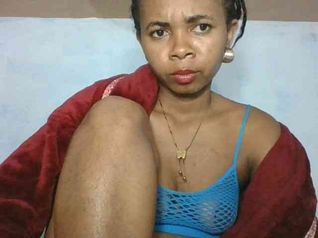 Khelicia34 webcam