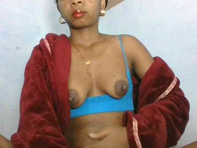 Model: Khelicia34