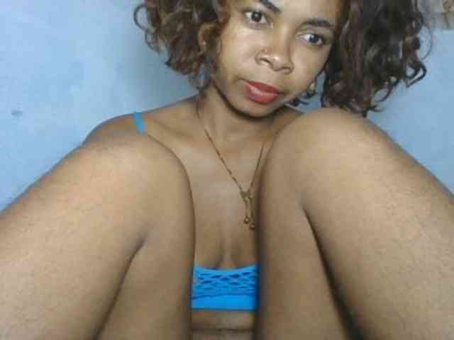 Khelicia34 webcam