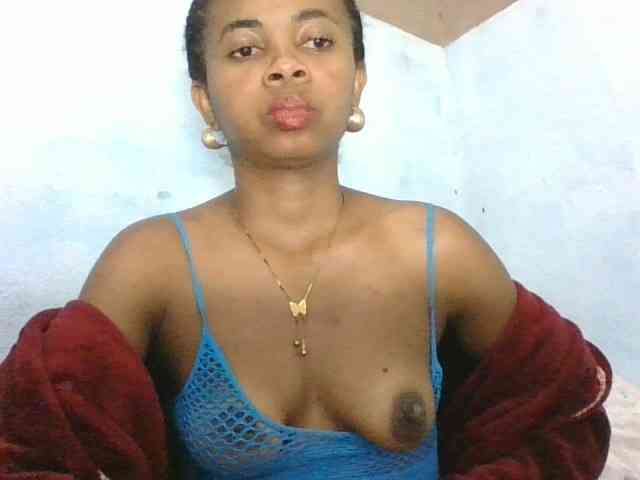 Model: Khelicia34