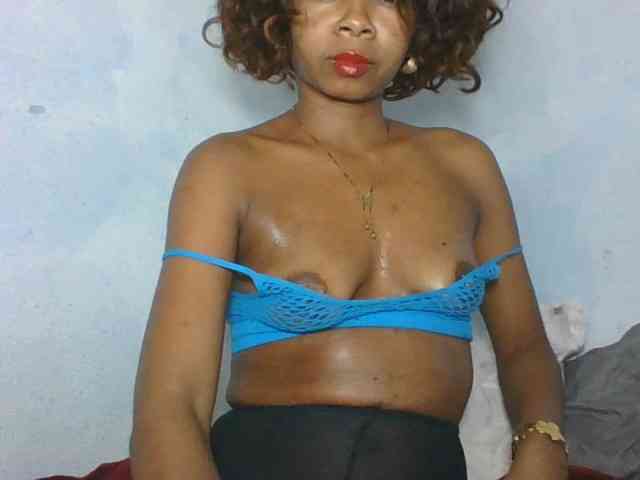 Model: Khelicia34