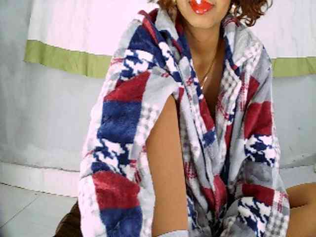 Model: Khelicia34